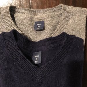 Two sweaters set